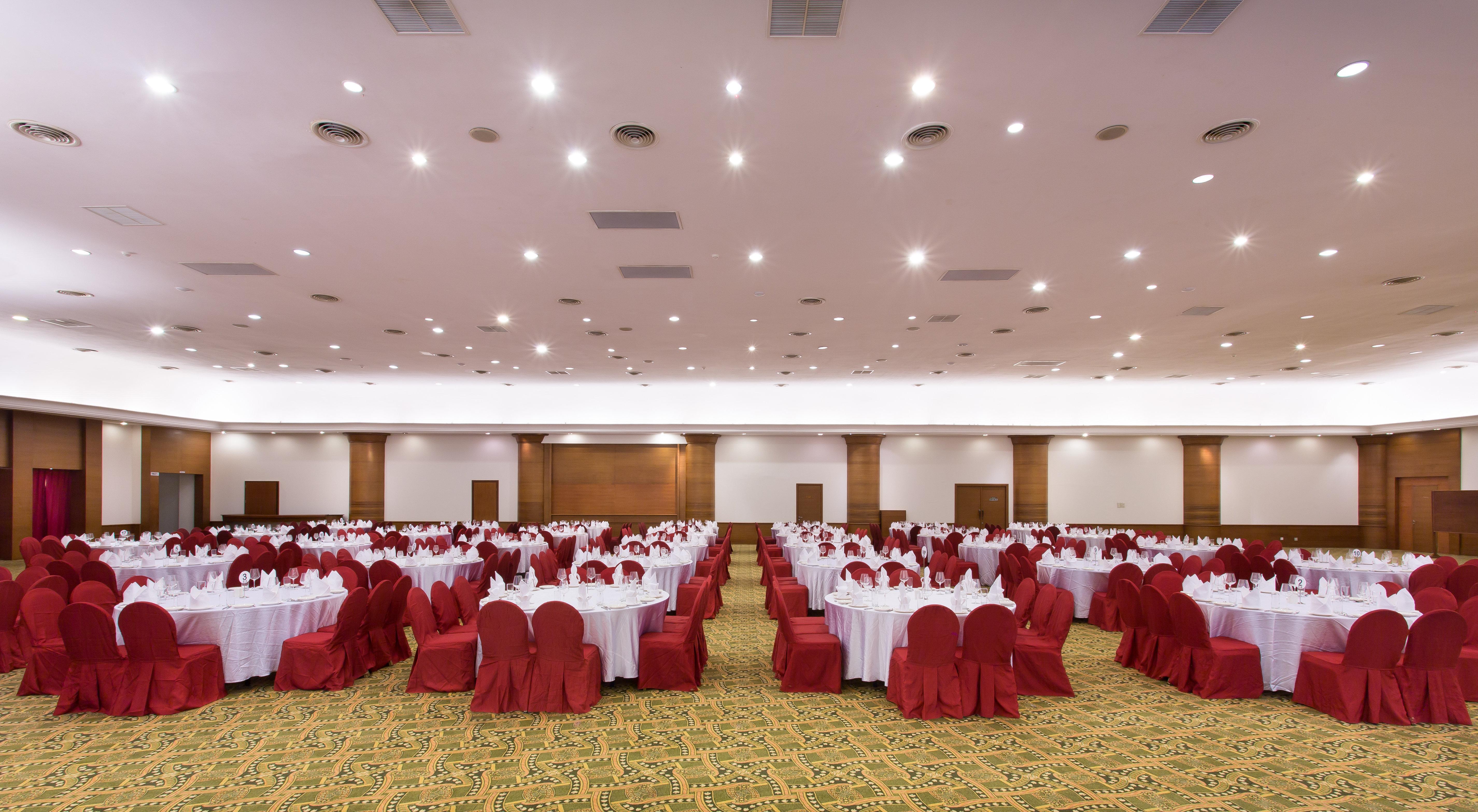 Holiday Inn Resort Batam By Ihg Sekupang Exterior photo